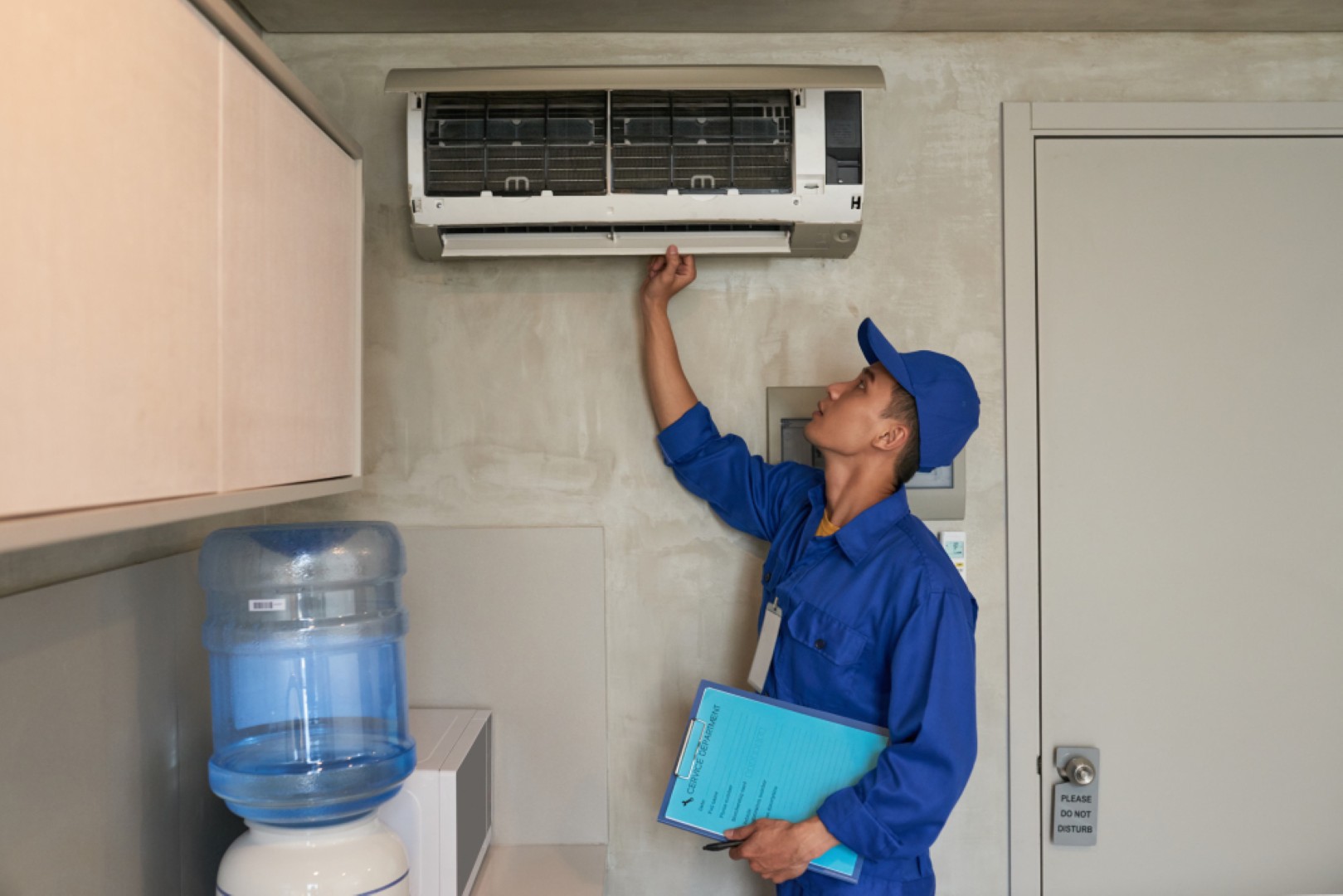 How Regular AC Servicing Saves Electricity Bills